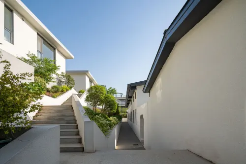 Floral Hotel·Moshang Huakai Homestay (Dongfang Yanhucheng Branch) - Mountain view