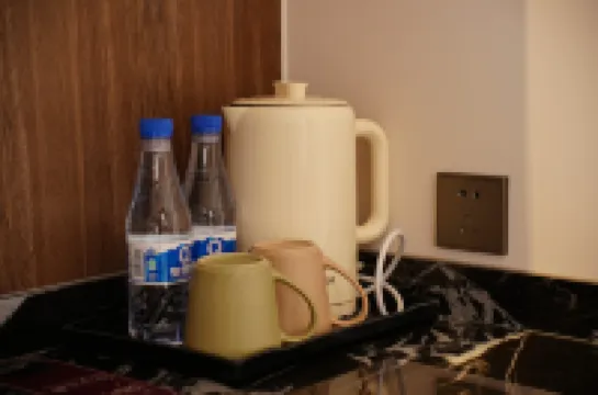 Changbaishan Xishe  （Wabi-Sabi Mid-Century Design Family Courtyard）