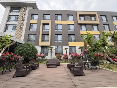 Rose Holiday Hotel