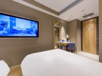 Homeinns Hotel(Beijing Guozhan Taiyanggong Subway Station) Hotels near Taiyanggong Park