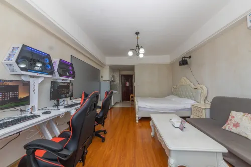 Trendy Seven Day Esports (Huli Wanda Store)