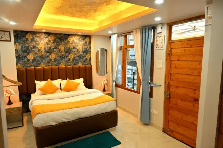 Griham Inn Отели рядом с достопримечательностью «Kotkhai Palace»