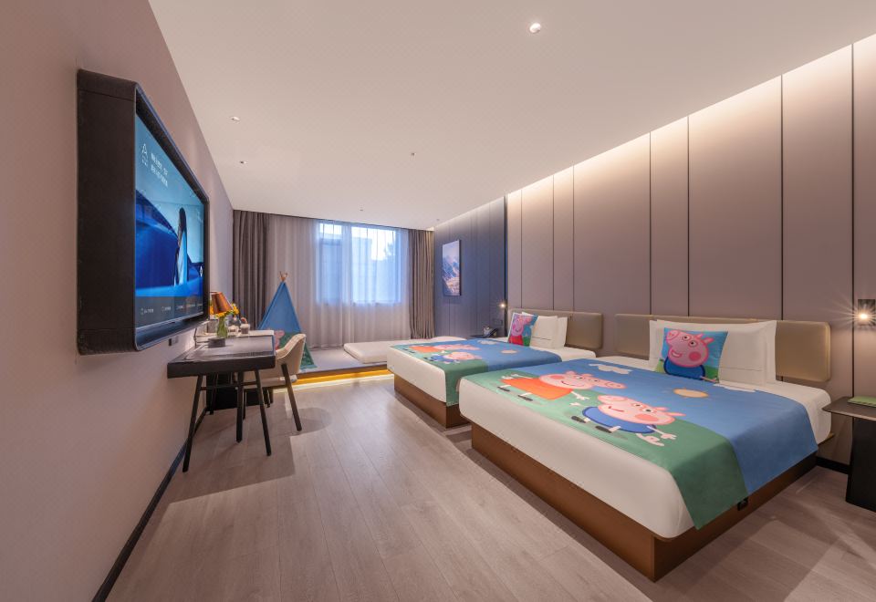 4. 아투어 호텔 칭..