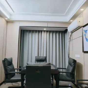 Aimu Hotel (Changge Yifeng City Plaza)