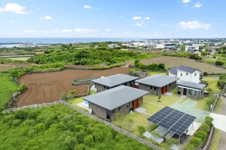 Kimnyeongdoldam private pool villa Отели рядом с достопримечательностью «Geomunoreum»