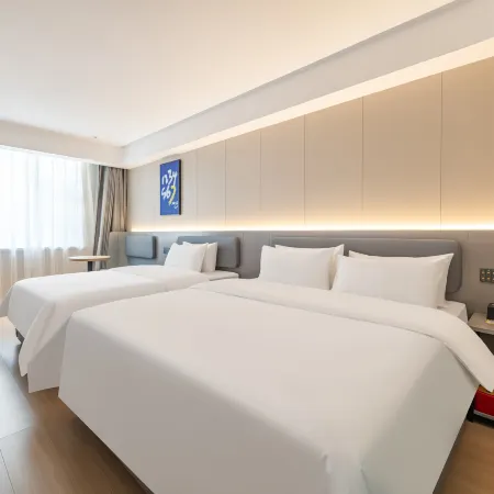 7 Days Hotel( (Jiayuguan Fangte Tang Dynasty Food Street Branch) Отели в г. Цзяюгуан