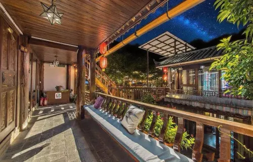 The Old Town of Lijiang Time · Small House · View of the Ancient City Panorama (Beimen Store) Lijiang otelleri