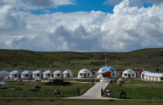 烏蘭察布察右後旗火山草原自駕營地