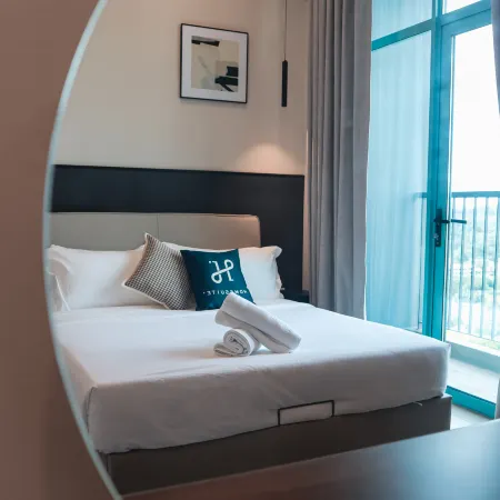 Homesuite' Home at Bay Suites Отели рядом с достопримечательностью «Сталион Ликас»