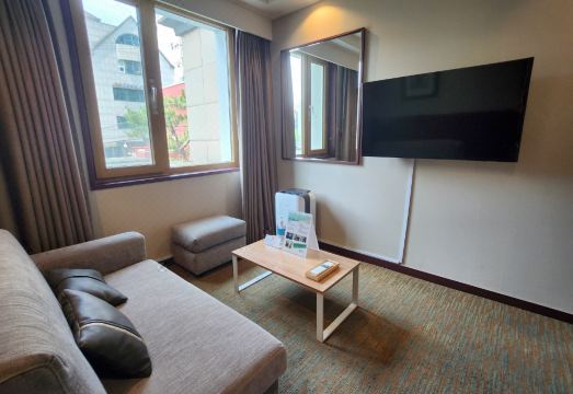 Hotel Sunsine Over view