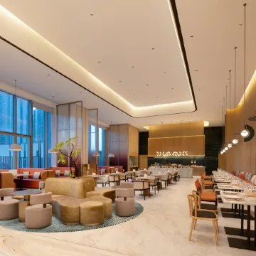 Hilton Garden Inn Wuhan Optics Valley Отели рядом с достопримечательностью «Олимпийский спортивный центр провинции Хубэй-теннисный зал»