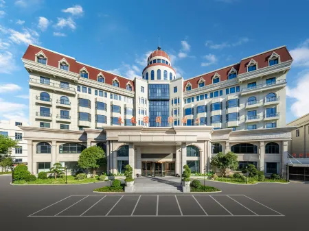 Quzhou Grand Garden International Hotel (Sanqu Road Branch) Отели рядом с достопримечательностью «Ancestral Temple of the Southern Confucius Clan»