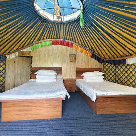 Dongwuqi Melintala Yurts Hotel