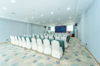 Vienna Hotel (Guangzhou Huadu Sunac Resort Snow Miracle) فنادق في قوانغجو
