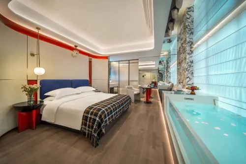 Xilemei S CENTRAL (Chongqing Jiefangbei Area Hong Ya Dong) - Homestays