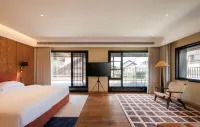 Lamp Design Hotel (Changbai Mountain North Slope Distribution Center Enduli)