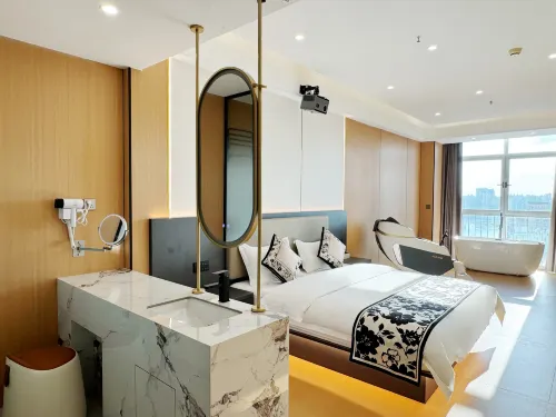 Liyuan River View Smart Hotel (Chaoyang Square Sanjie Liangxiang)