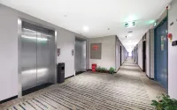 Green E-sports Hotel (Hai'an Changjiang Middle Road High-speed Railway Station)