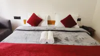 Yamunotri Heli Resort - Balkoner