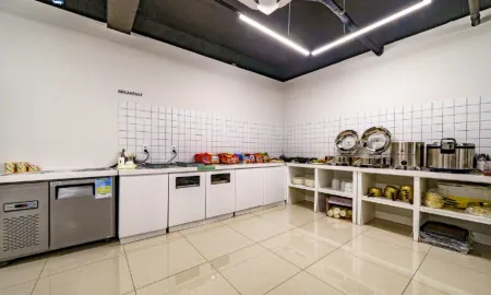 VILLA DAHLIA Отели рядом с достопримечательностью «Пхоханский университет науки и технологии»