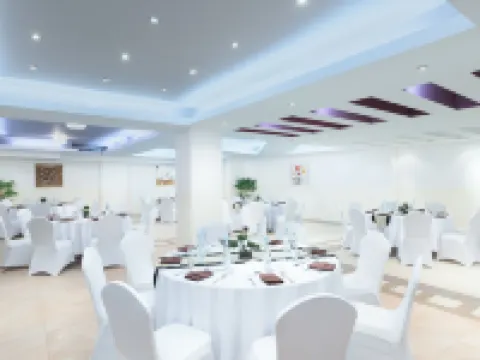 Al Hail Waves Hotel Managed by Centara Hotels in Seeb