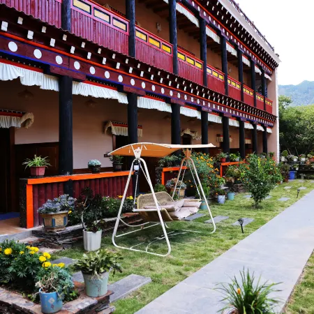 Danba yongbolinka hotel