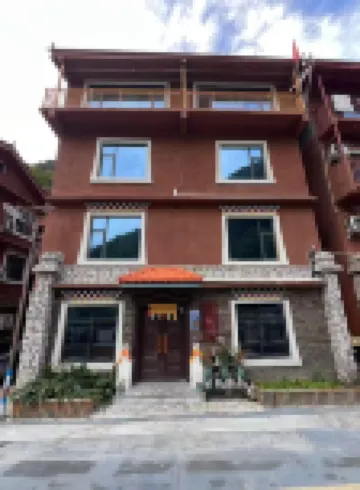Heishui Zangxiangge Homestay
