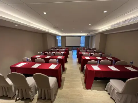 Holiday Inn Express SHENYANG TAWAN by IHG Geschäftseinrichtungen Photos