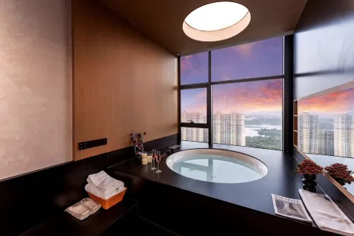 NANDY Design Hotel (Wuhan High-Speed Railway Station)