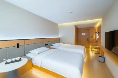 Chaoyang Blue Lotus Hotel (Chaoyang Avenue) Hotel di Bus Terminal/Xinglong Store