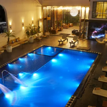 Beston Pattaya Hotels near Thepprasit Thai Boxing Stadium