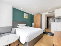 Kaiteng International Serviced Apartment (Shenzhen Dongmen Pedestrian Street The MIXC Store) Отели рядом с достопримечательностью «Парк Личи»