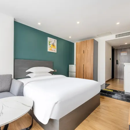 Kaiteng International Serviced Apartment (Shenzhen Dongmen Pedestrian Street The MIXC Store) Отели рядом с достопримечательностью «Парк Личи»