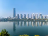 Yeste International Hotel (Liuzhou Cruise Terminal Shuangyu Hui River View Branch) - Romantic