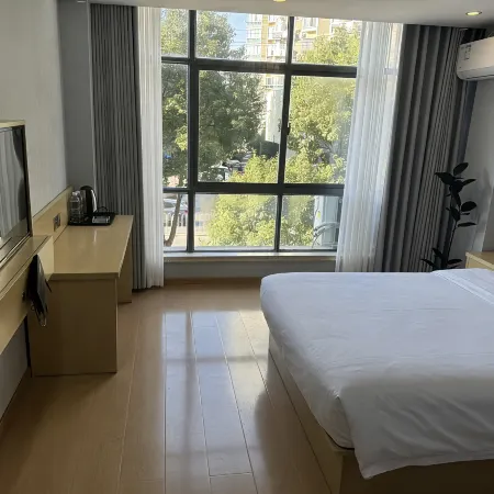 Nanling Jiadun Business Hotel