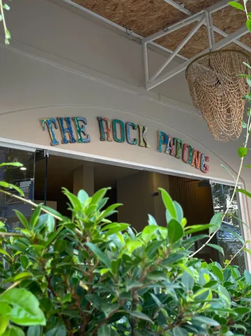 รูปภาพของเดอะร็อค โพสเทล ป่าตอง