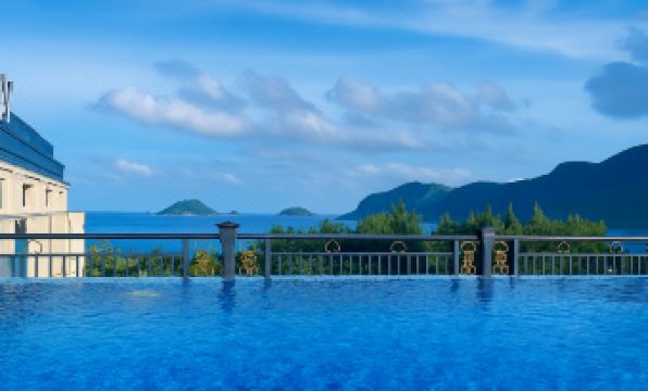 Marina Bay Con Dao