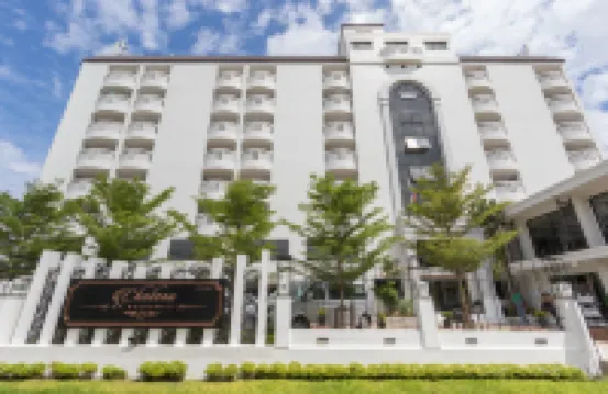 ชาโต เดอ สุขุมวิท โรงแรมใกล้สถานีบีทีเอสบางจาก