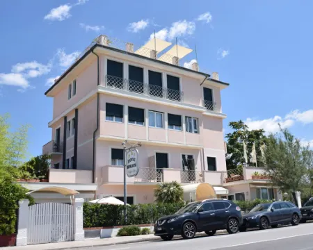 Hotel Bencista' Hotels in Pietrasanta