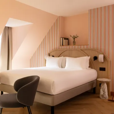 Hôtel de Sévigné Hotels near Louis Vuitton Shop