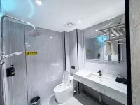 HanFeng Hotel (Ledong Commercial Pedestrian Street) - 2-نجوم
