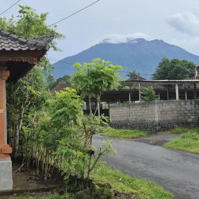 Villa Taman di dekat Desa Sidemen Bali Hotel dekat Pura Besakih