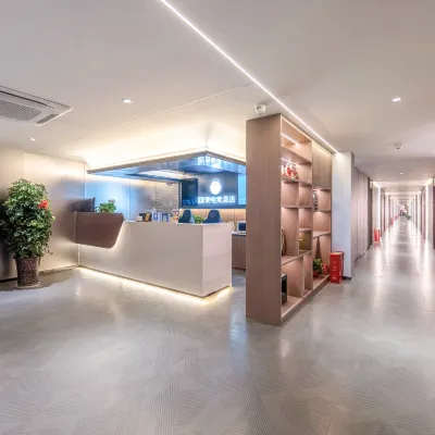 IDJ Love E-Sports Hotel (Kaifeng Qingming Riverside Garden Gulou Night Market) Hotels near Kaifeng Drum Tower