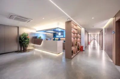 IDJ Love E-Sports Hotel (Kaifeng Qingming Riverside Garden Gulou Night Market) Hotels in Gulou District