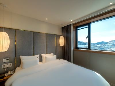 Hound Hotel Tongyeong Hangnam Branch