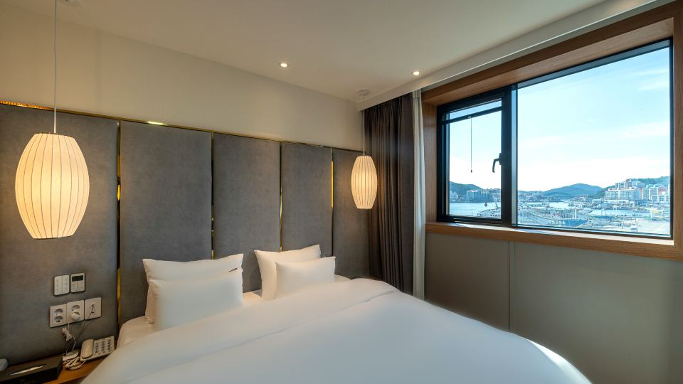 Hound Hotel Tongyeong Hangnam Branch