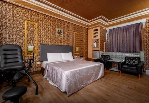 홀랜드 빌리지 모텔 조식 및 야식 예시