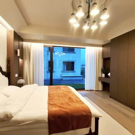 Jingyunli Half-mountain Villa