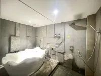 Lvtu Yasu Holiday Hotel (Wentang Gujing Spring Street Branch)