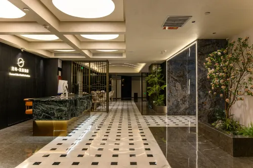 Lumen Gardens Art Hotel, Guang Yu · Hua Ting